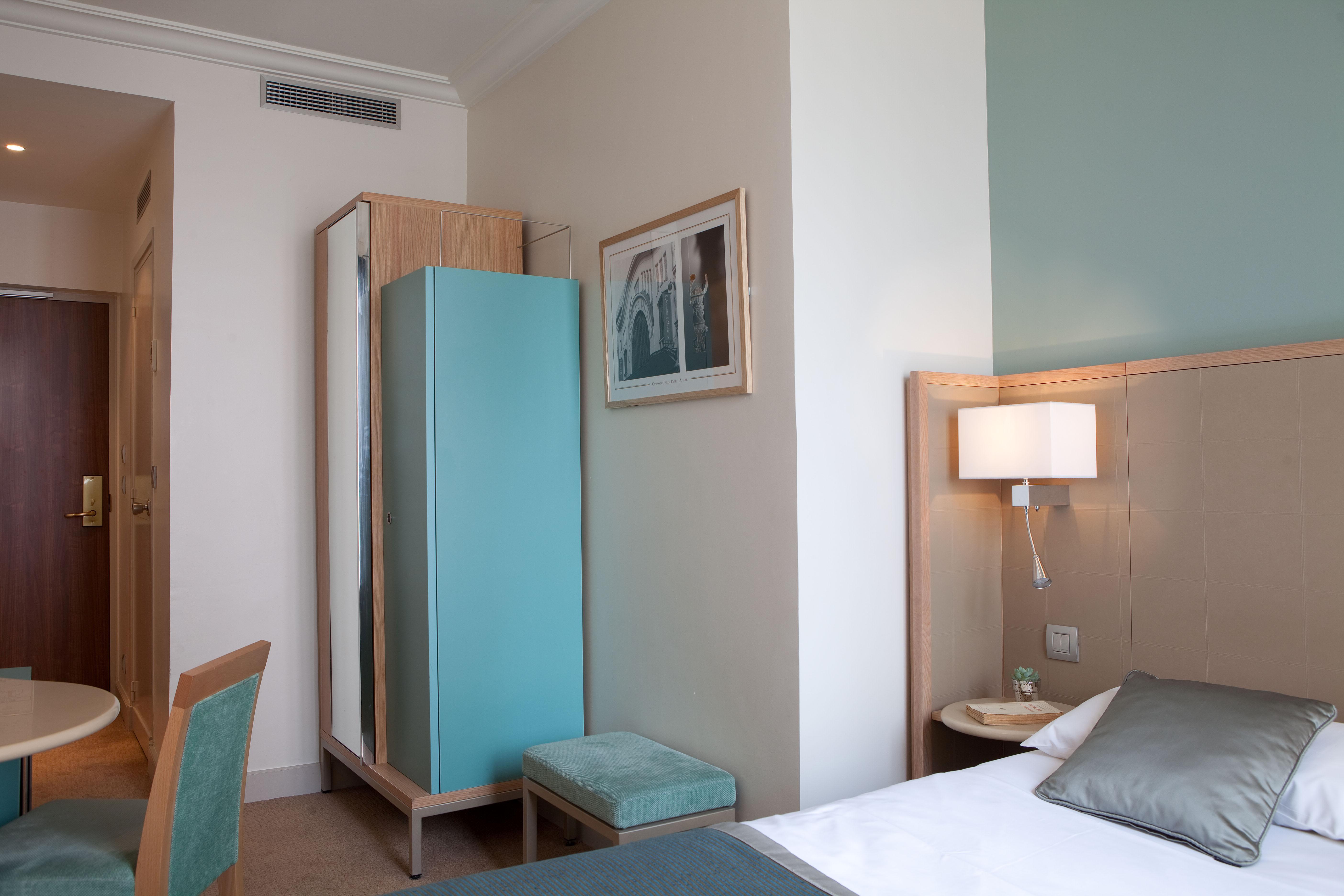 Hotel Leonardo Boutique Opera 4*