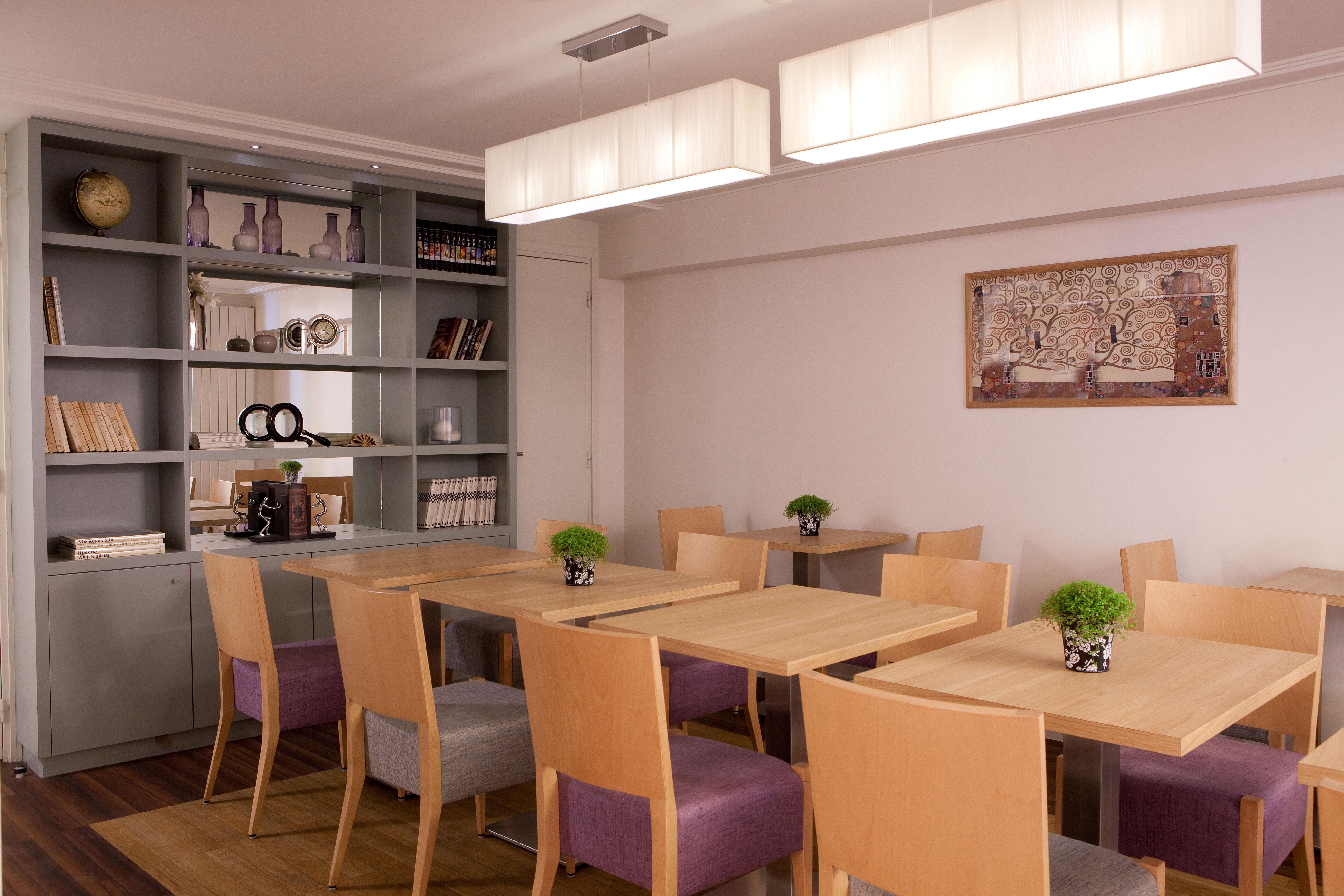 Leonardo Boutique Opera Hotel 4*