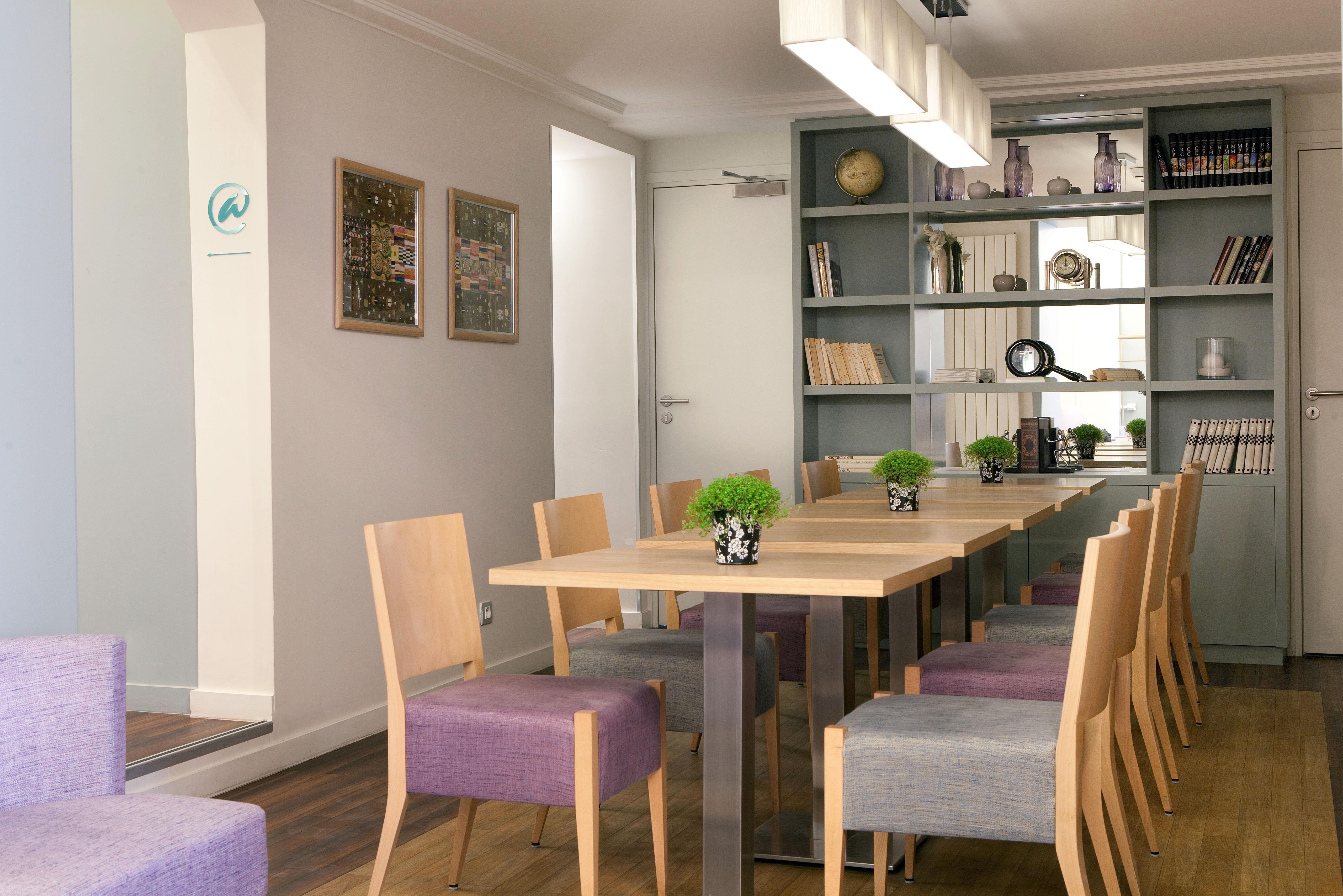 Leonardo Boutique Opera Hotel 4*