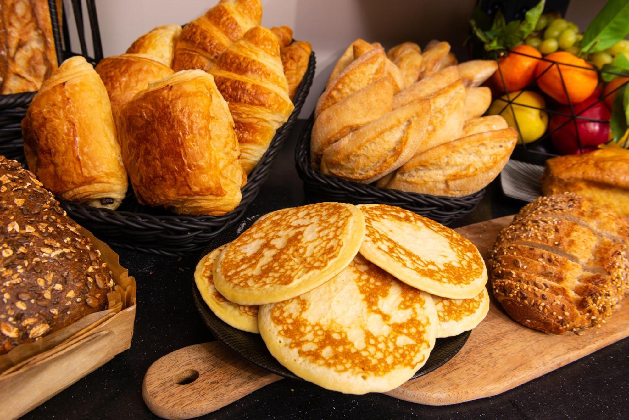 Leonardo Boutique Opera Paris