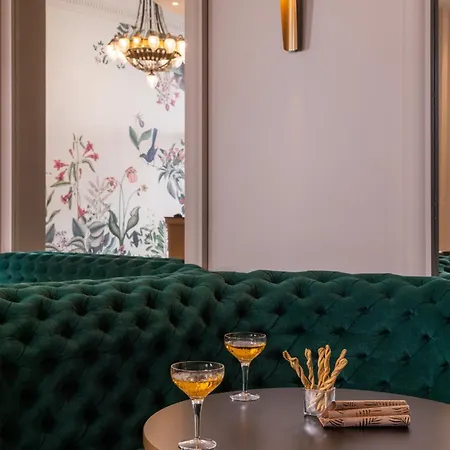 Leonardo Boutique Opera Parigi