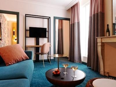 Hotel Corona Opera