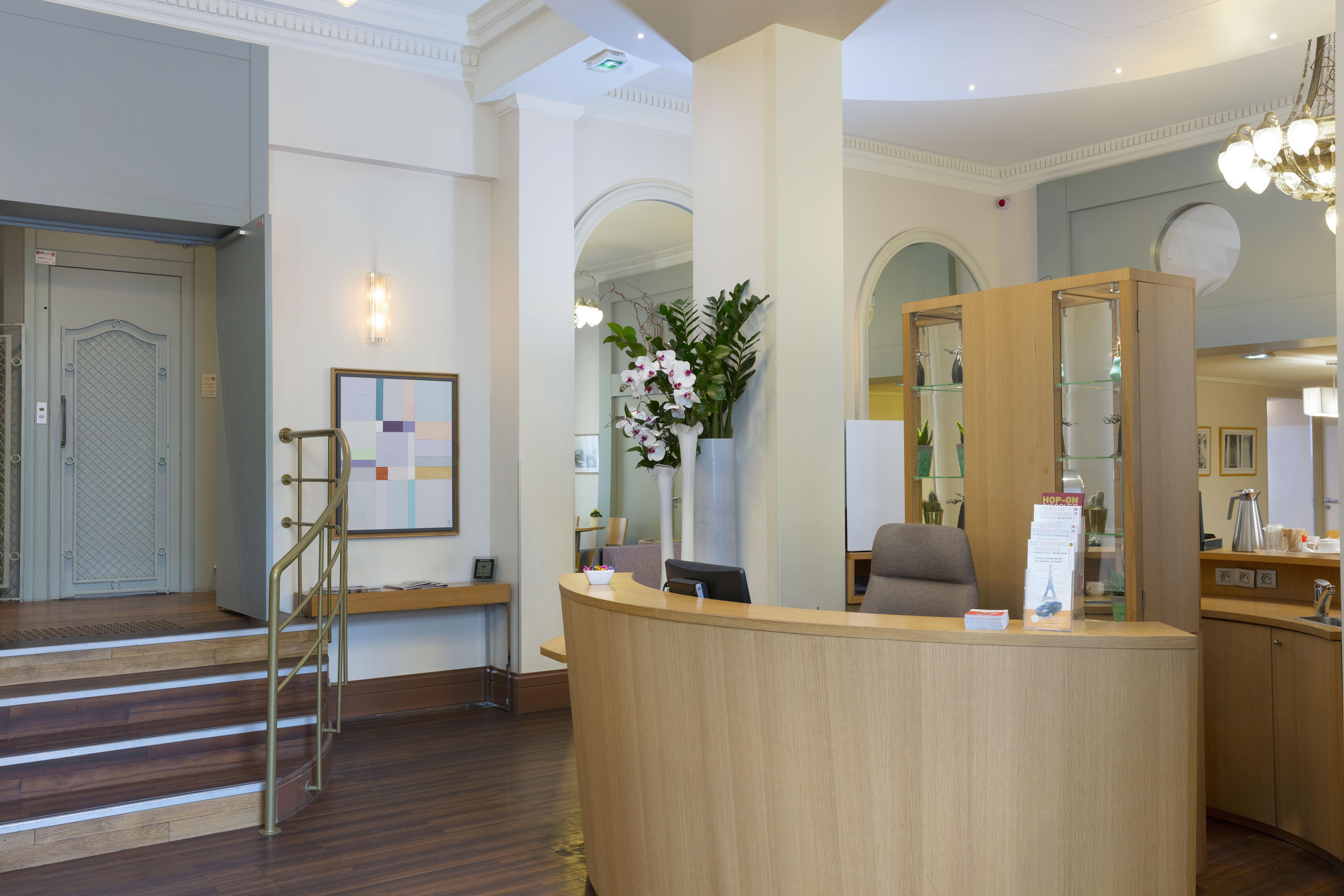 Leonardo Boutique Opera Hotel