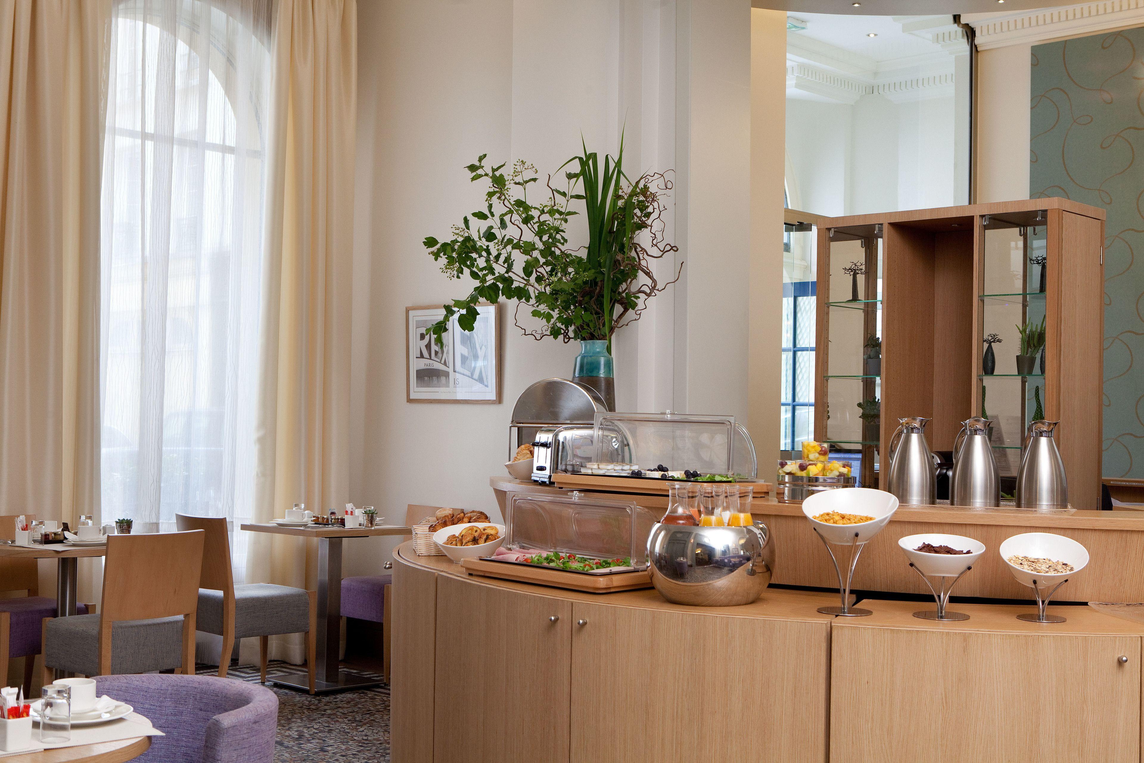 Leonardo Boutique Opera 4*